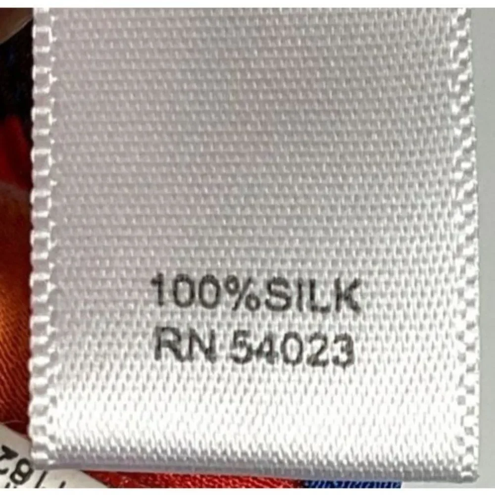 Banana Republic Trina Turk Collection 100% silk, cowl neck top, size 4 - Picture 9 of 11